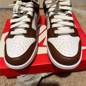 Nike Men's White and Brown Sneakers